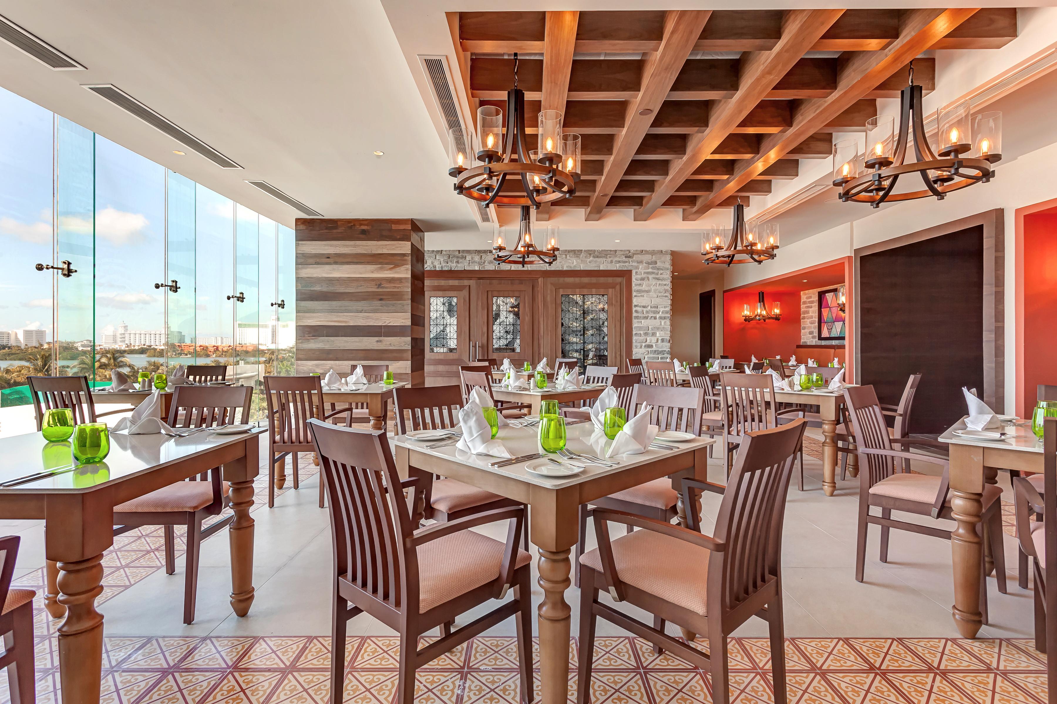 Royalton Chic Cancun, An Autograph Collection All-Inclusive Resort - Adults Only Bagian luar foto The restaurant