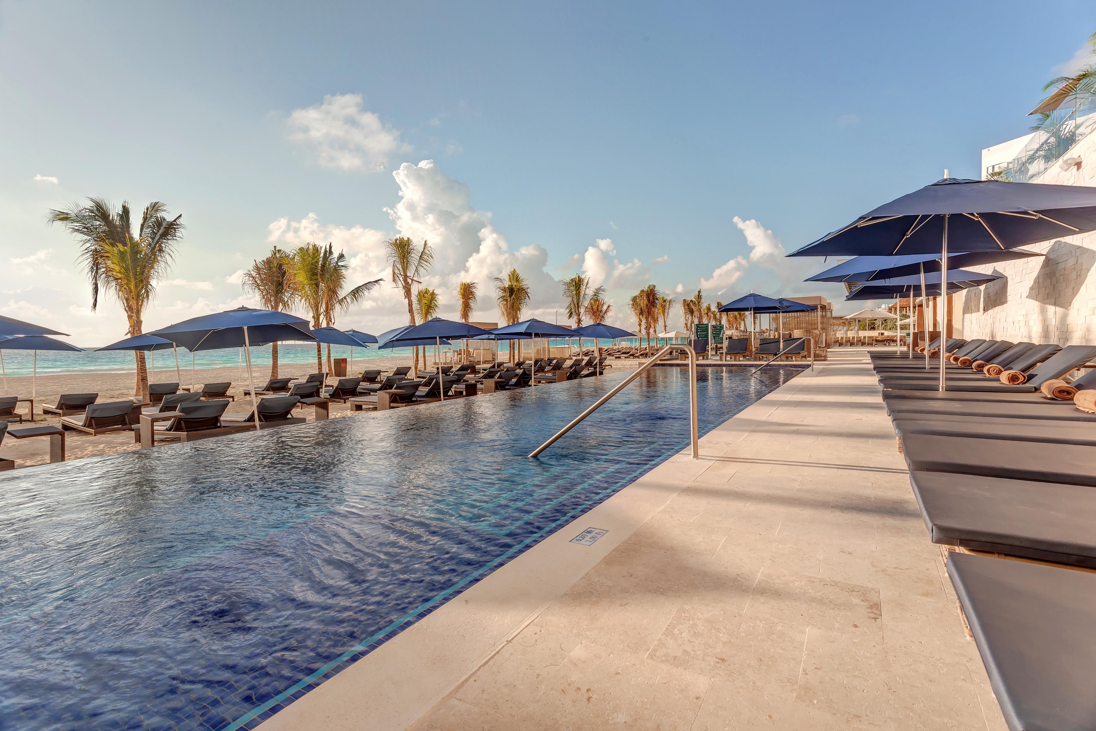 Royalton Chic Cancun, An Autograph Collection All-Inclusive Resort - Adults Only Bagian luar foto Beach at the Grand at Moon Palace